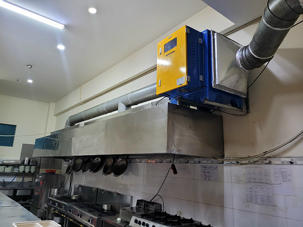 Thi công bếp và hệ thống hút khói nhà hàng - Bếp Inox Thái Dương - Công Ty TNHH SX TM Cơ Khí Thái Dương